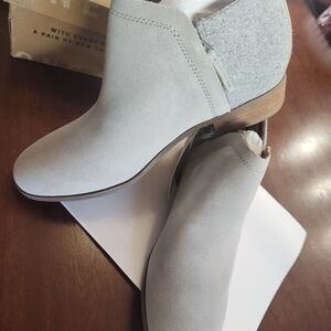 Toms Deia Light Gray Ankle Booties NWT